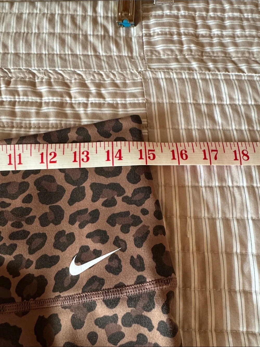 NIKE Leopard Print  Women’s DRI-FIT short leggings - Large